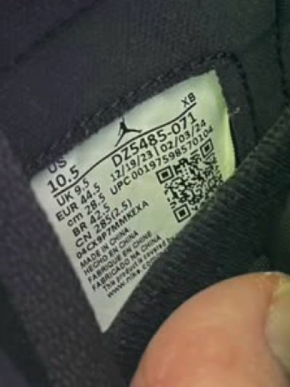 Air Jordan 1 Retro High OG "Black Metallic Gold", US MENS 10.5 - Picture 8 of 9